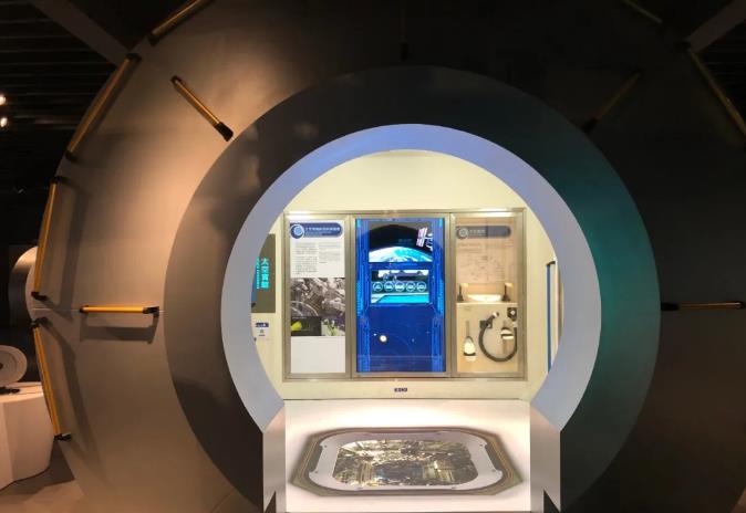 球體造型在展廳空間中的運用都有哪些方式 球體造型在展廳空間中的運用都有哪些方式